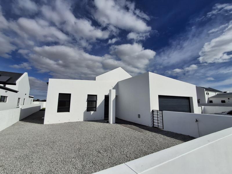 3 Bedroom Property for Sale in Britannia Bay Western Cape